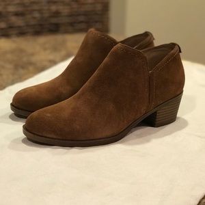 Naturalizer Low-Cut Bootie—size 6.5